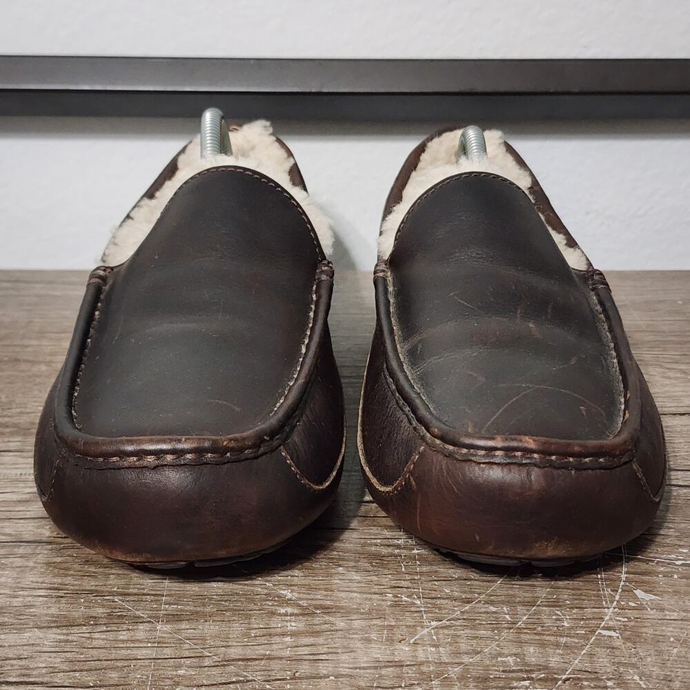 UGG Ascot Men's Leather Sheepskin Lined Slippers Moccasins Size 11 Brown - Picture 2 of 9